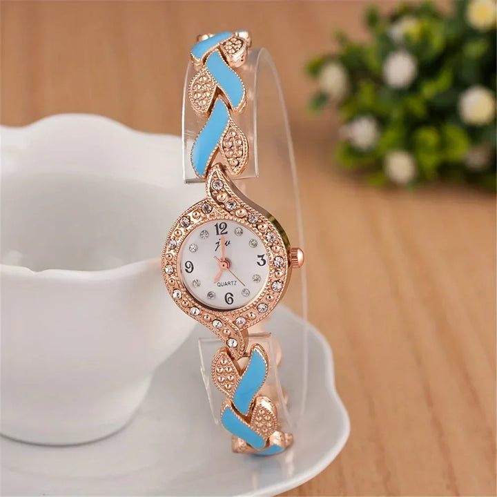 1pcs of new fashionable and trendy women's quartz watch set, which is the best choice for gifts