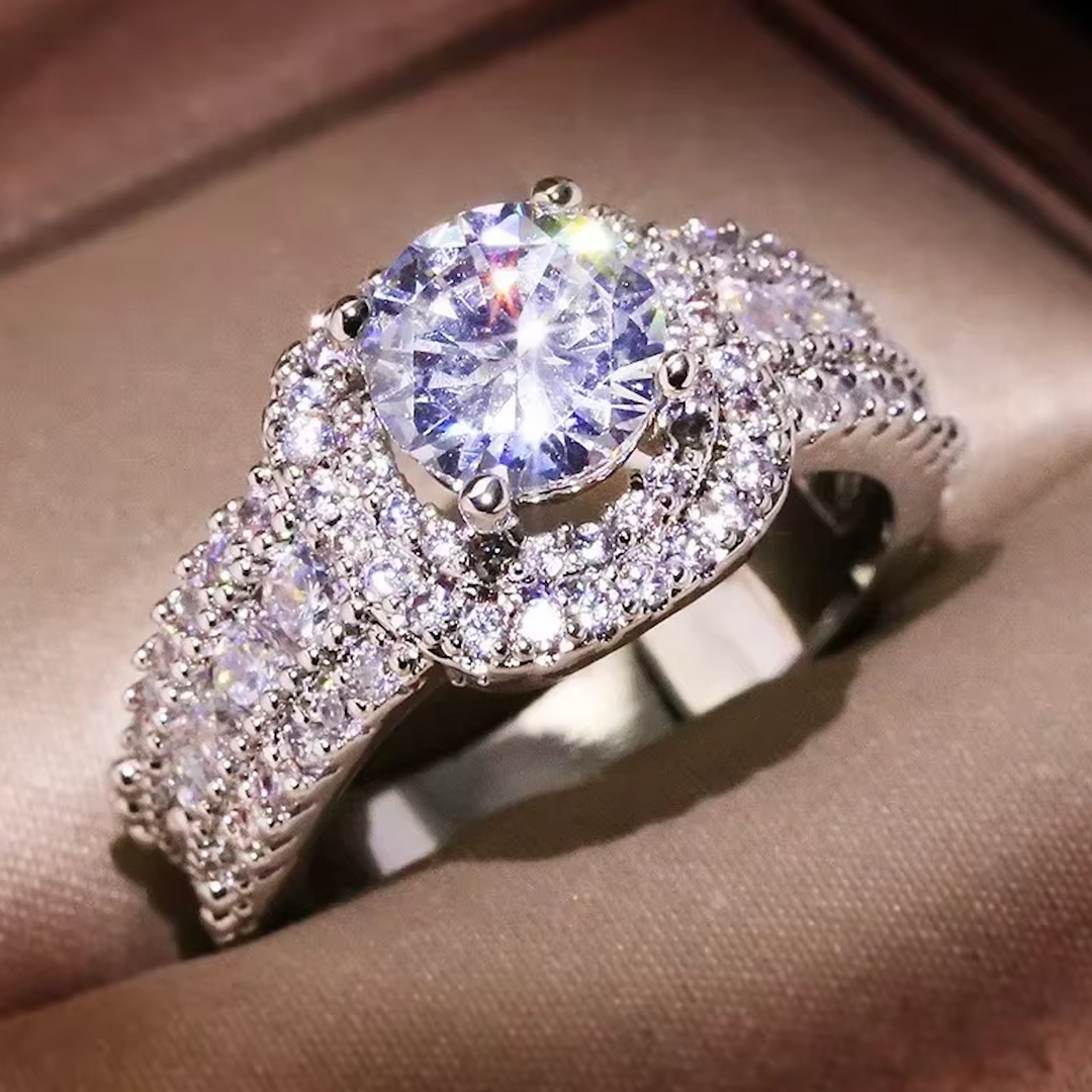 Luxury Women Ring